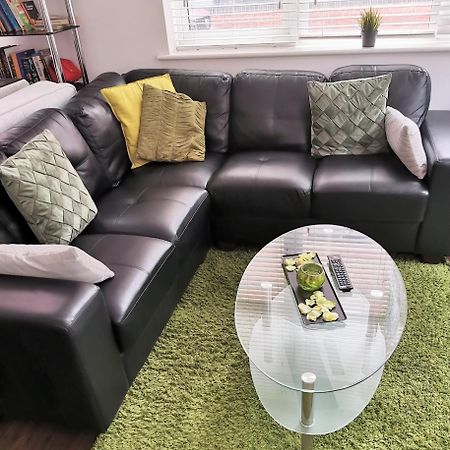 J Quarter - Sleeps 5 Long Term & Families Comfortably, 4 Beds, 2 Bathrooms Birmingham Exterior foto