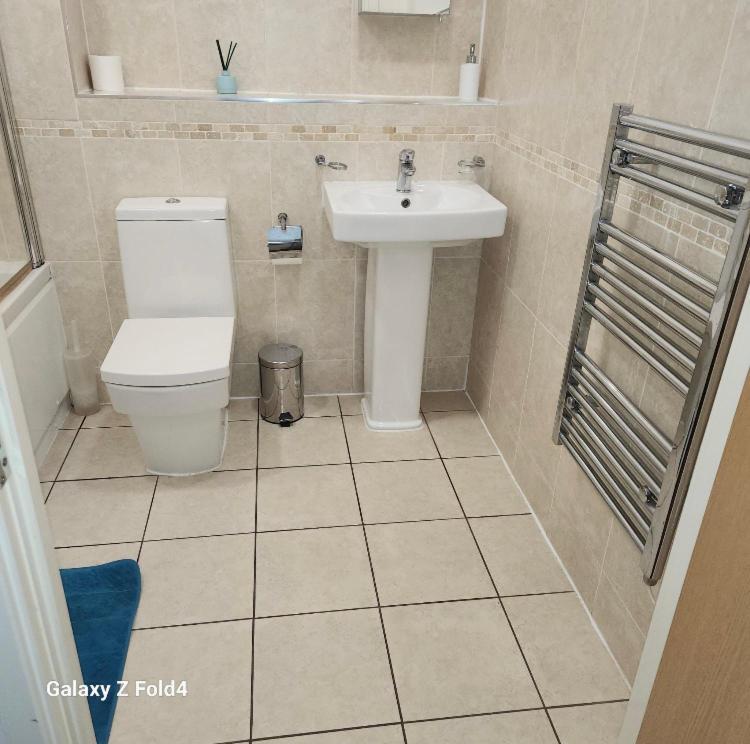 J Quarter - Sleeps 5 Long Term & Families Comfortably, 4 Beds, 2 Bathrooms Birmingham Exterior foto
