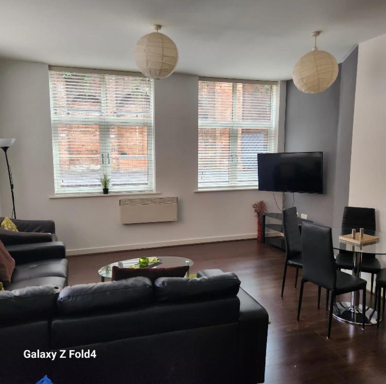 J Quarter - Sleeps 5 Long Term & Families Comfortably, 4 Beds, 2 Bathrooms Birmingham Exterior foto